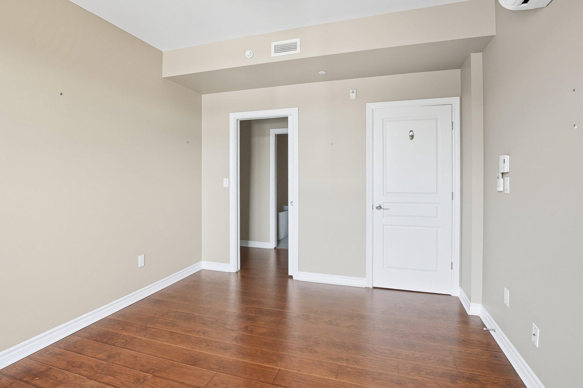 









1180


Ch. d'Aylmer

, 512,
Gatineau (Aylmer),




QC
J9H0G5

