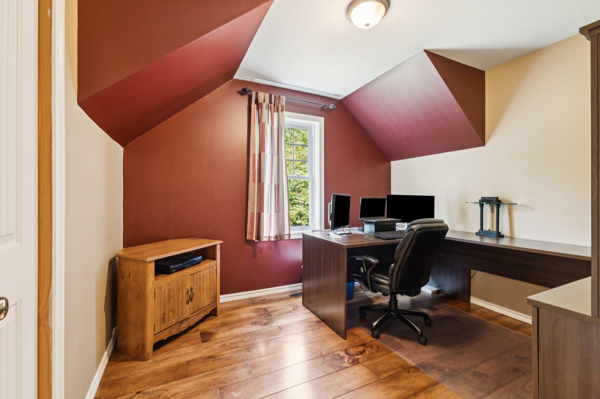 









27


Rue Degas

,
Cantley,




QC
J8V3L6

