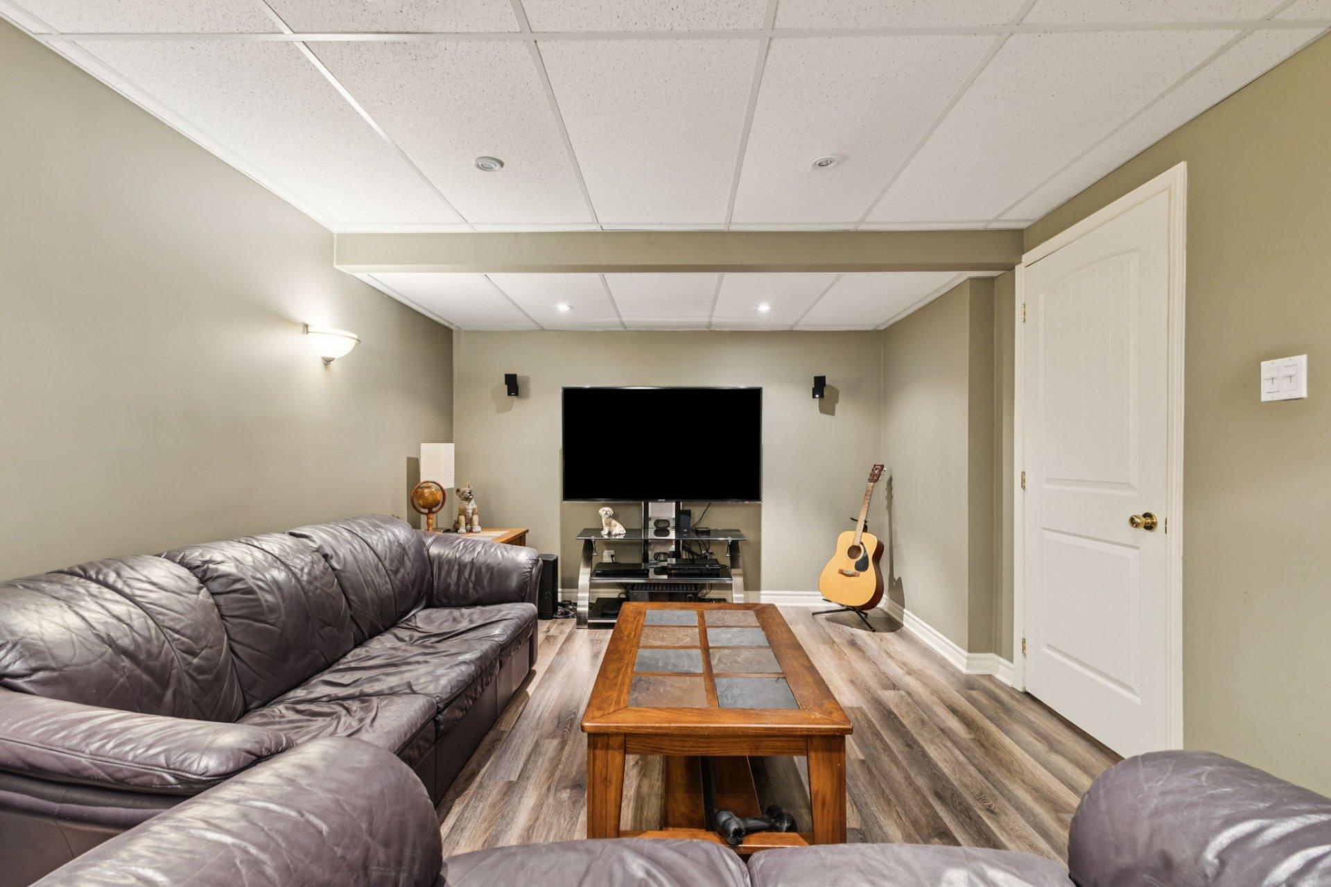 









27


Rue Degas

,
Cantley,




QC
J8V3L6

