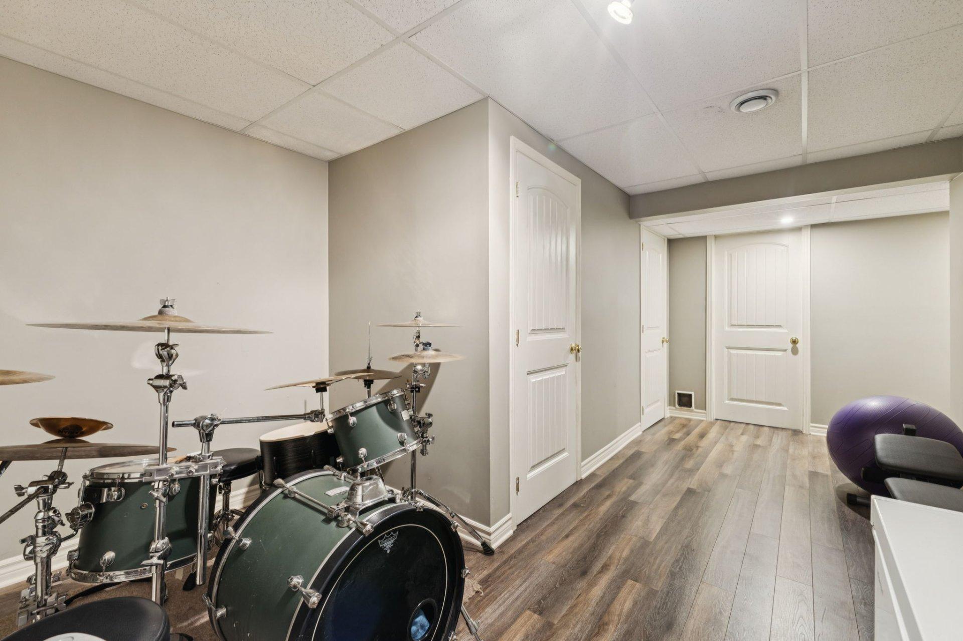 









27


Rue Degas

,
Cantley,




QC
J8V3L6

