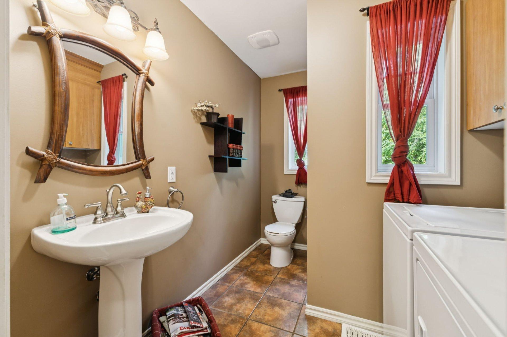 









27


Rue Degas

,
Cantley,




QC
J8V3L6

