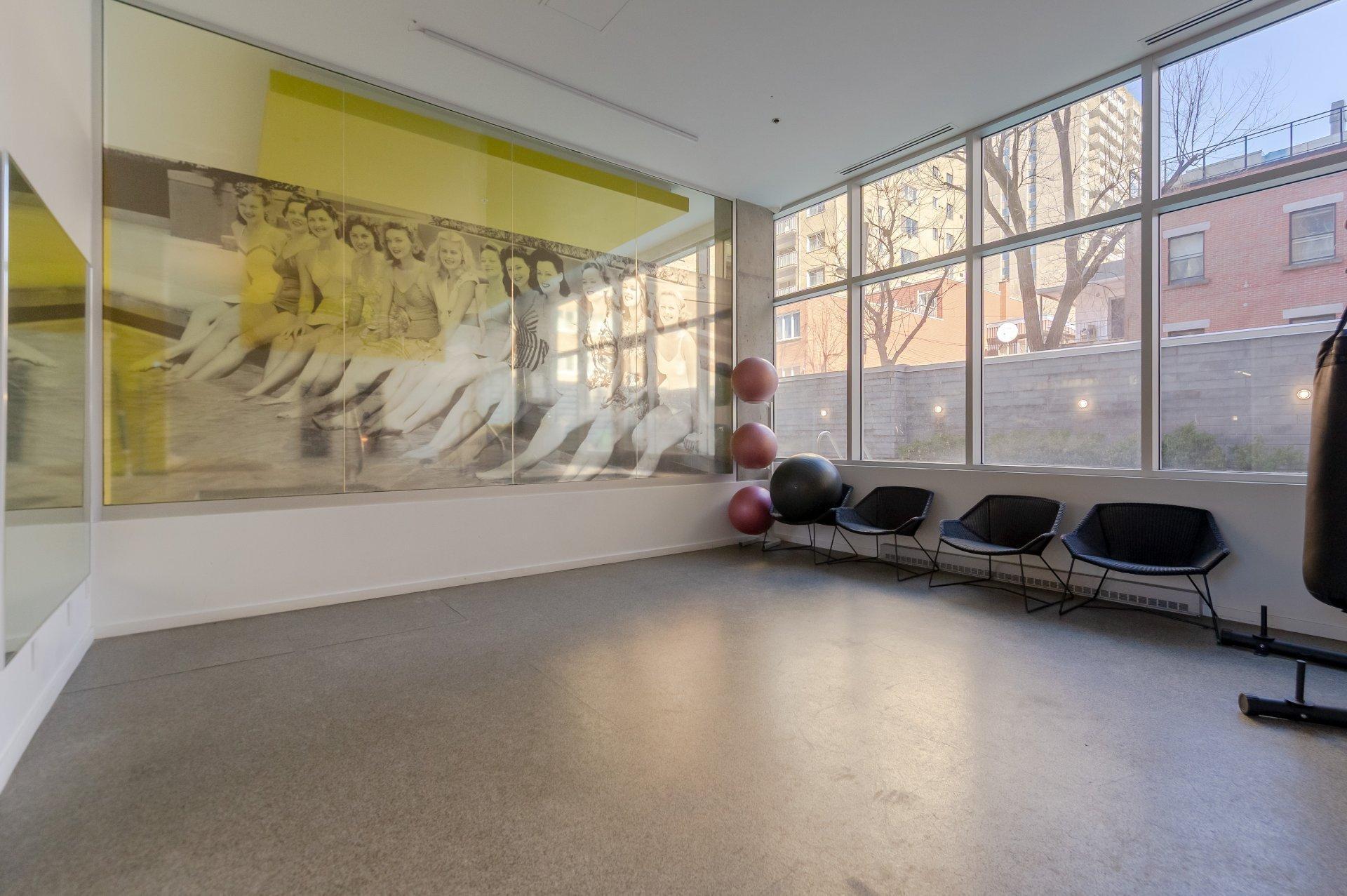









1414


Rue Chomedey

, 1648,
Montréal (Ville-Marie),




QC
H3H0A2

