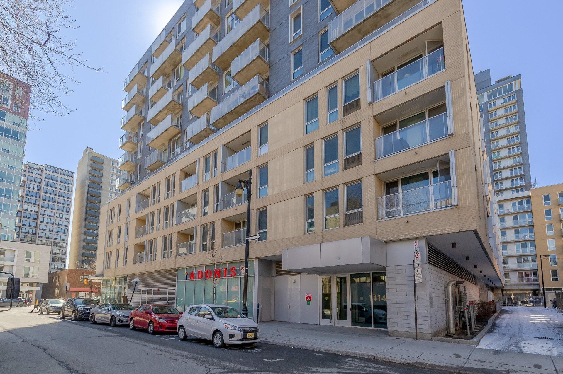 









1414


Rue Chomedey

, 1648,
Montréal (Ville-Marie),




QC
H3H0A2

