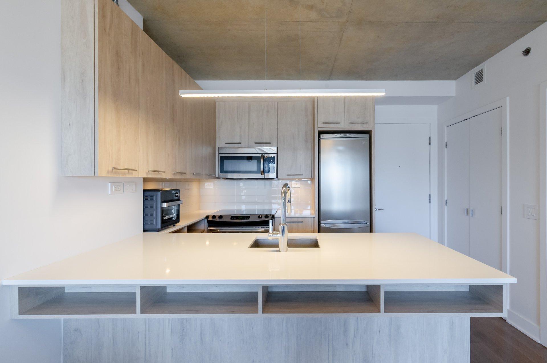 









1414


Rue Chomedey

, 1648,
Montréal (Ville-Marie),




QC
H3H0A2

