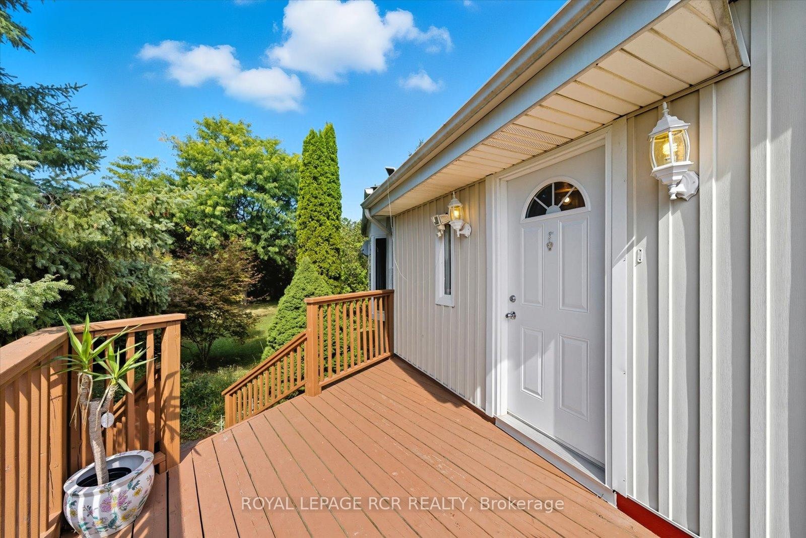 









1637


15

Side Road,
New Tecumseth,




ON
L0G 1W0

