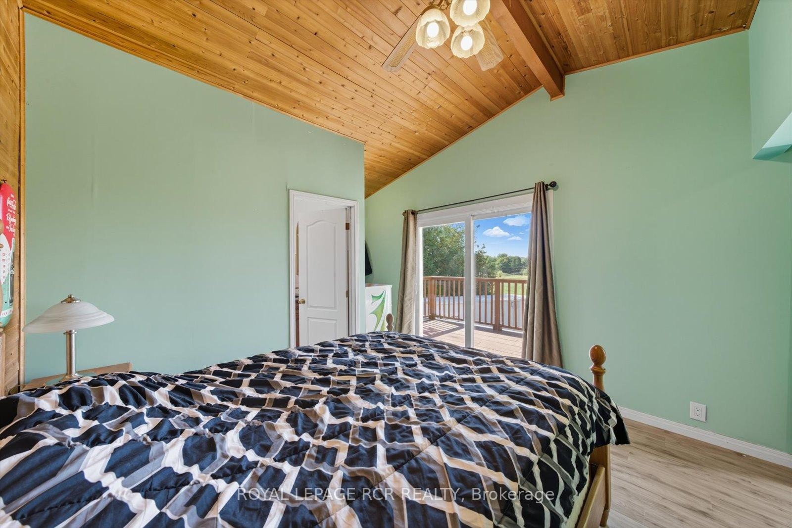 









1637


15

Side Road,
New Tecumseth,




ON
L0G 1W0

