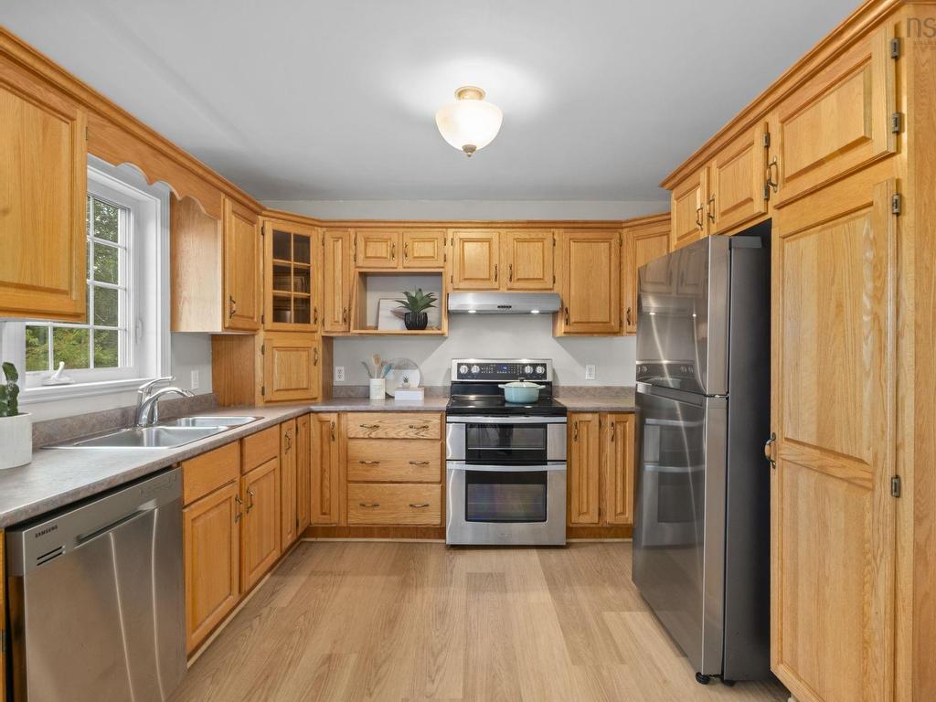 












12 Crystal Hill

,
Sambro Head,




NS
B3V 1N1

