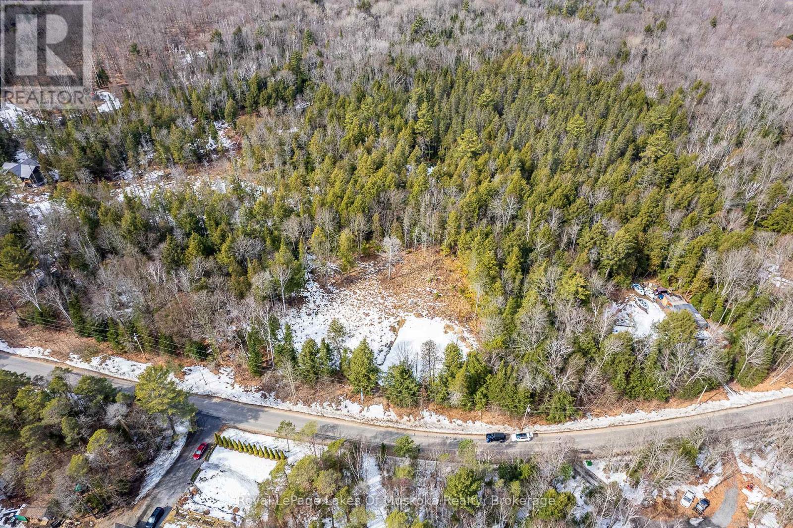 












PART LOT 4

,
Muskoka Lakes (Watt),







Ontario
P0B1M0

