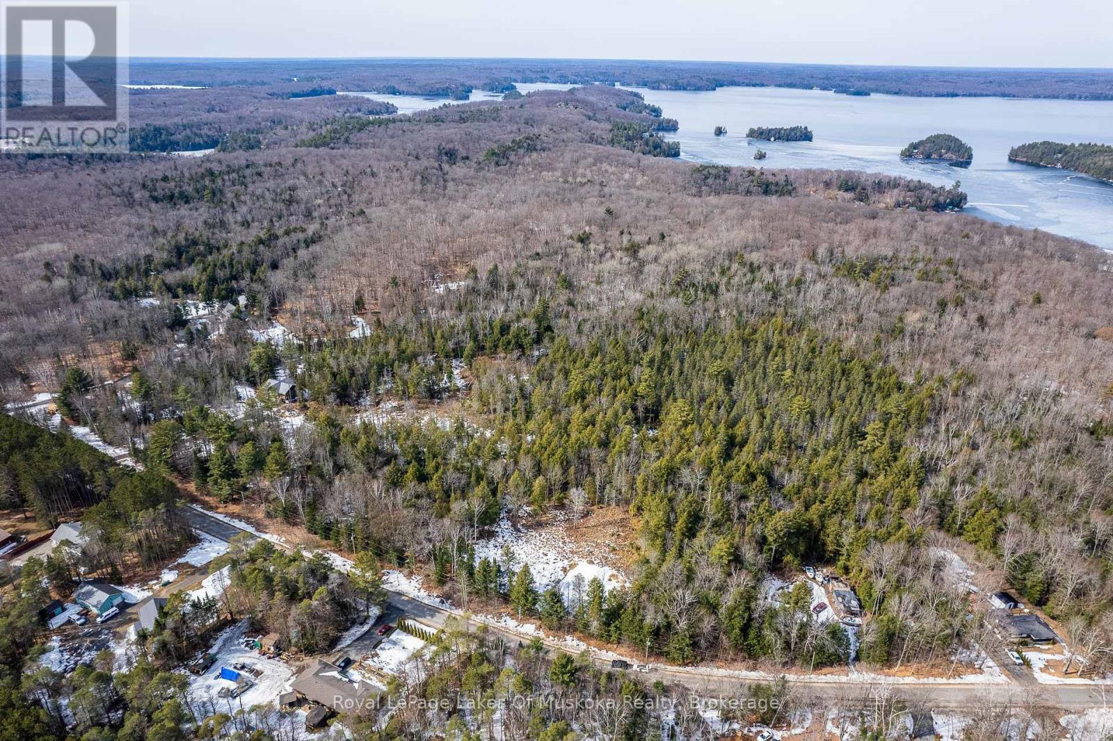 












PART LOT 4

,
Muskoka Lakes (Watt),







Ontario
P0B1M0

