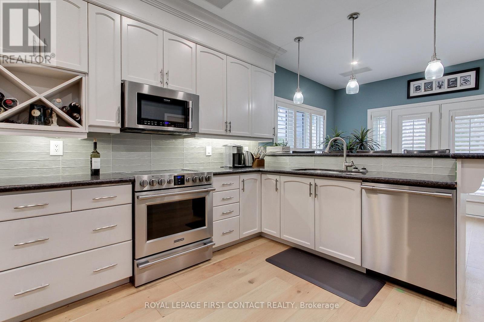 












8 PELOSI WAY

,
East Gwillimbury,




Ontario
L0G1M0

