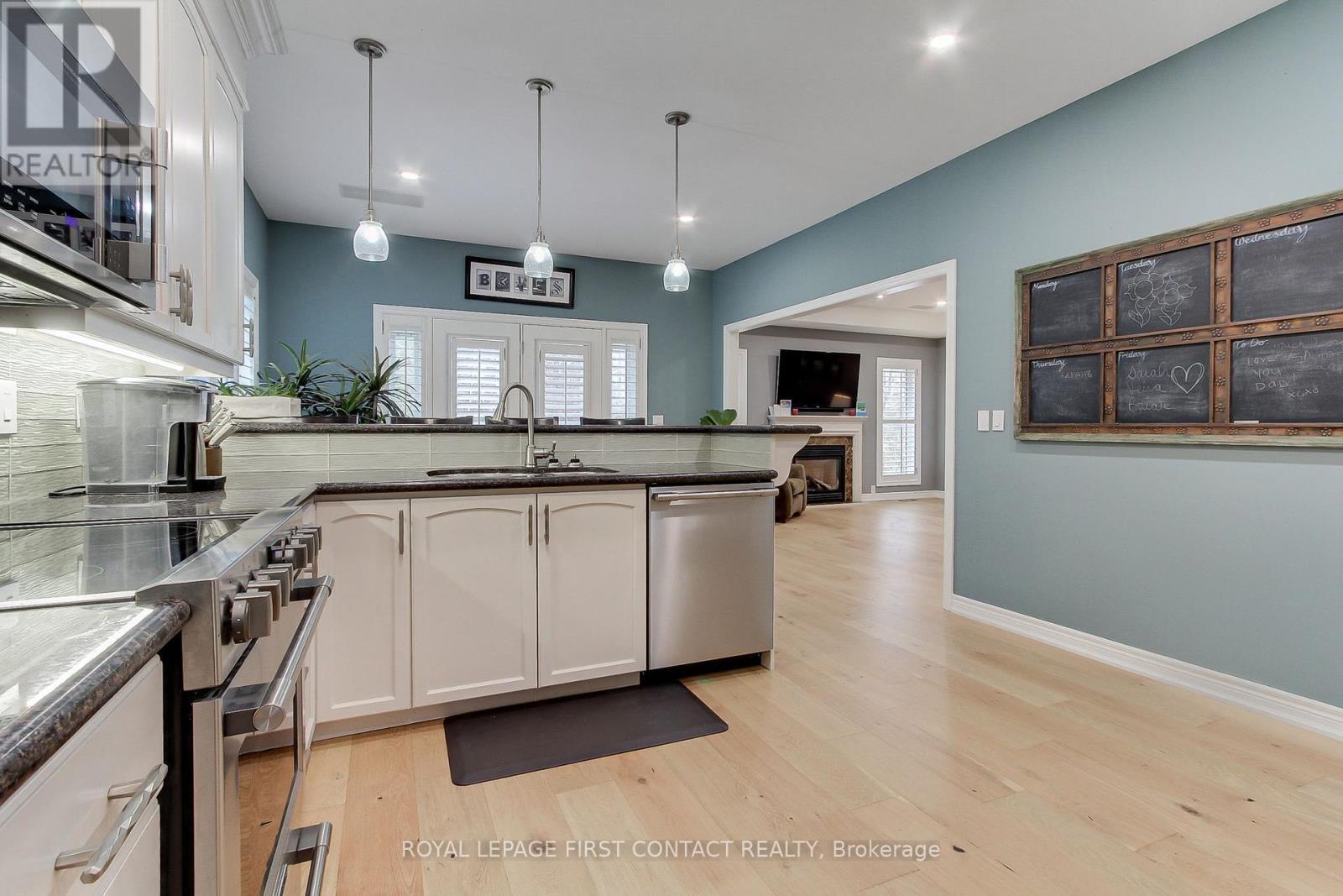 












8 PELOSI WAY

,
East Gwillimbury,




Ontario
L0G1M0

