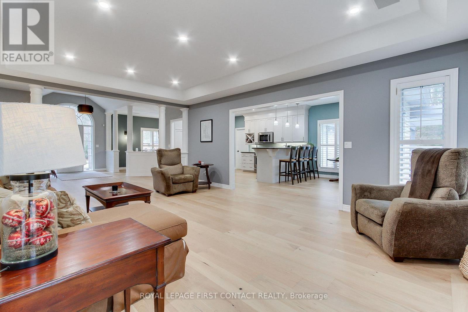 












8 PELOSI WAY

,
East Gwillimbury,




Ontario
L0G1M0

