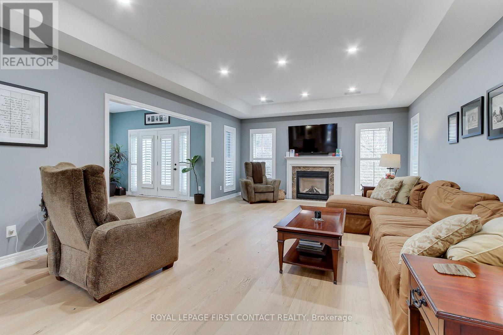 












8 PELOSI WAY

,
East Gwillimbury,




Ontario
L0G1M0

