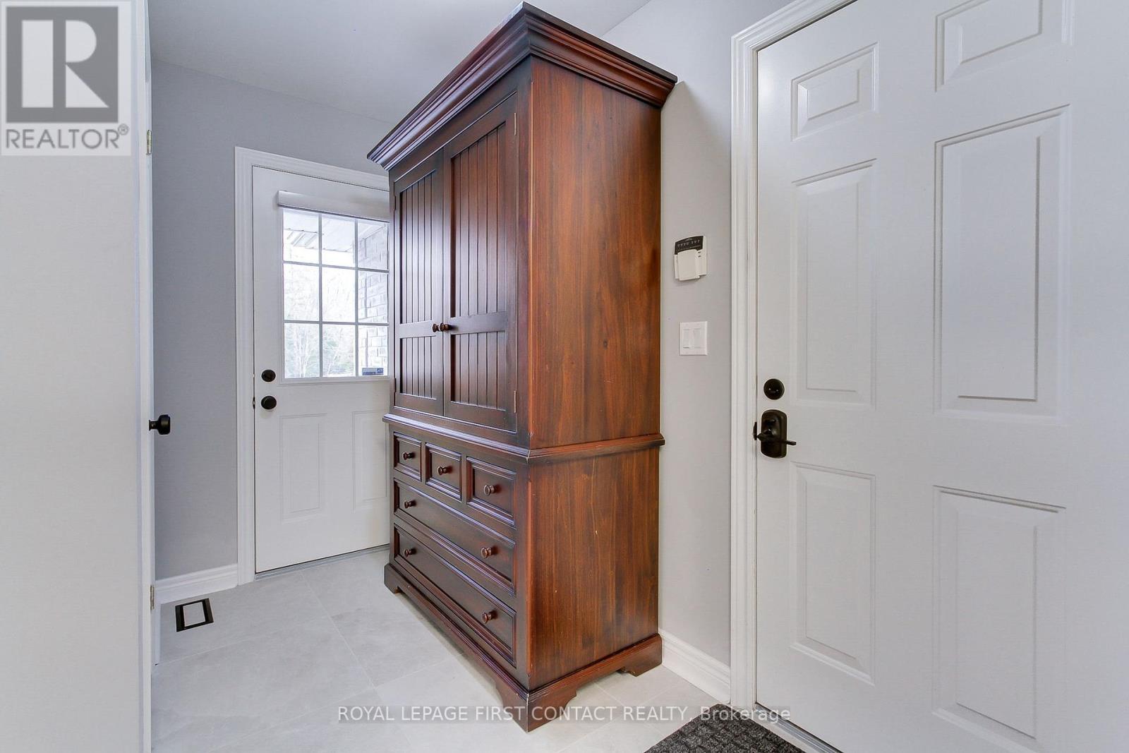 












8 PELOSI WAY

,
East Gwillimbury,




Ontario
L0G1M0

