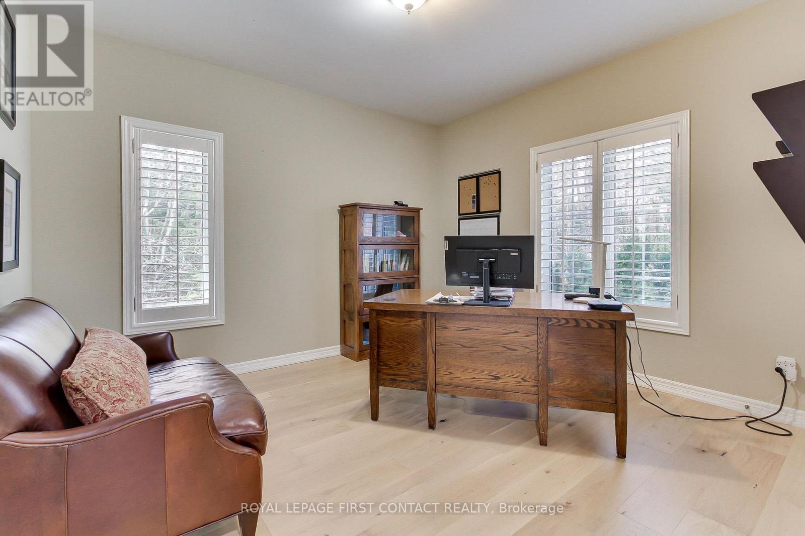 












8 PELOSI WAY

,
East Gwillimbury,




Ontario
L0G1M0

