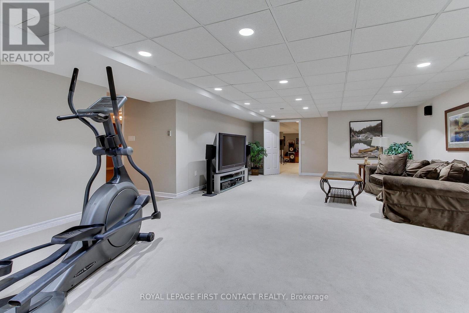 












8 PELOSI WAY

,
East Gwillimbury,




Ontario
L0G1M0

