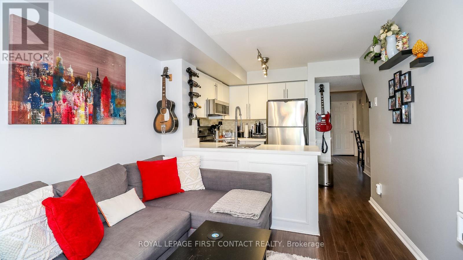 












719 - 10 LAIDLAW STREET

,
Toronto,




Ontario
M6K1X2

