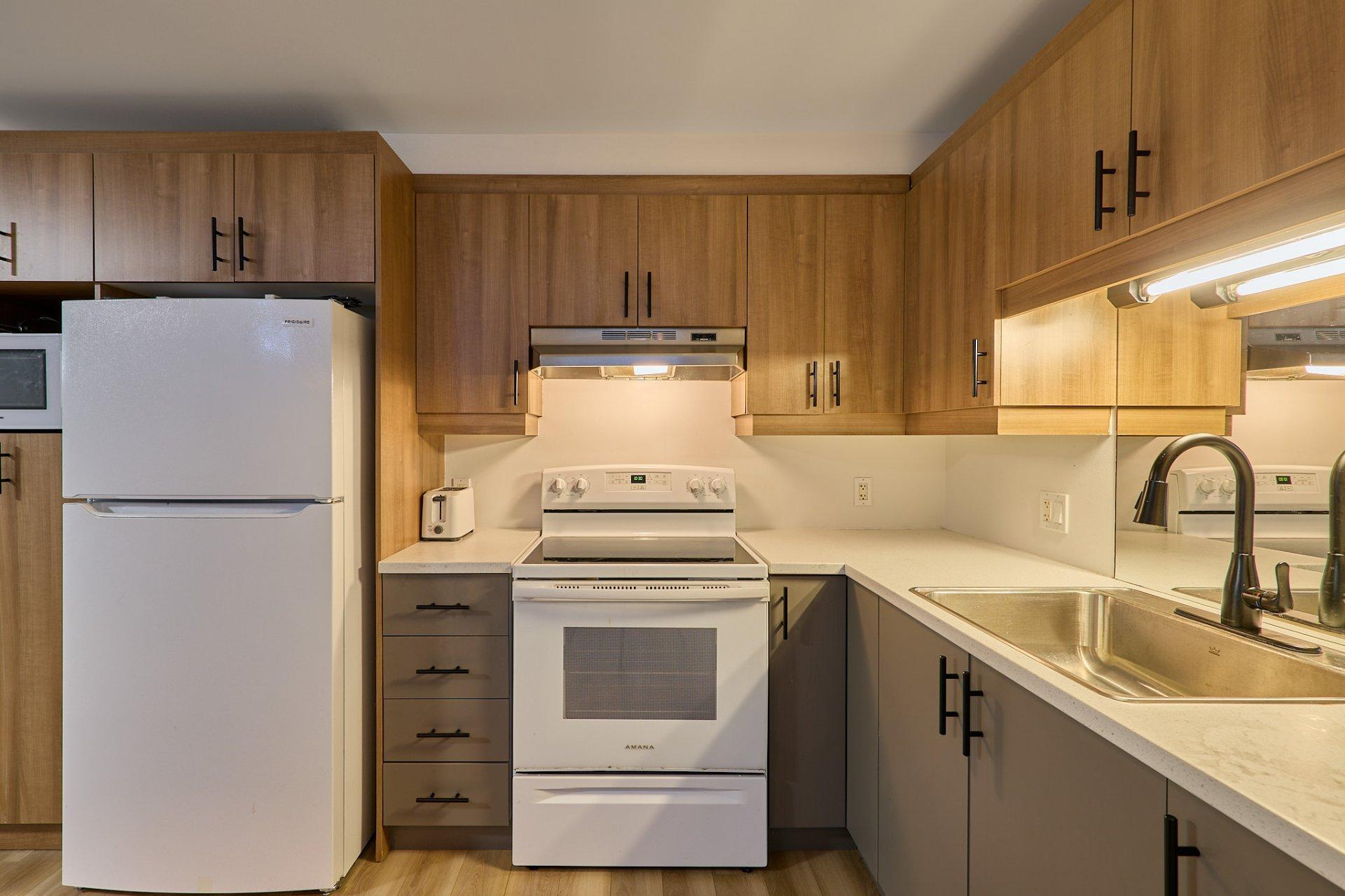 









59

 - 61


23e Avenue

,
Saint-Hippolyte,




QC
J8A1H8

