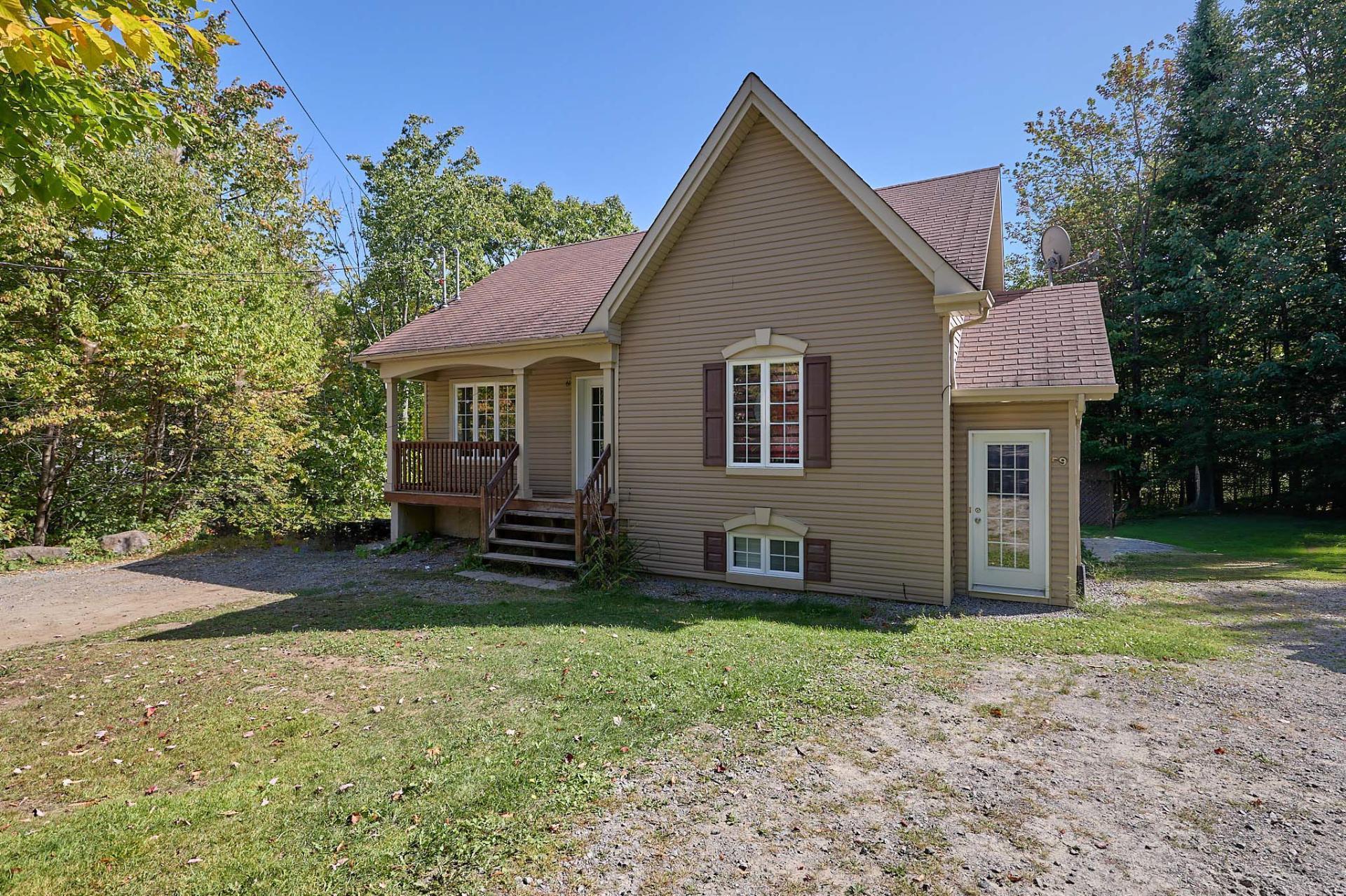 









59

 - 61


23e Avenue

,
Saint-Hippolyte,




QC
J8A1H8

