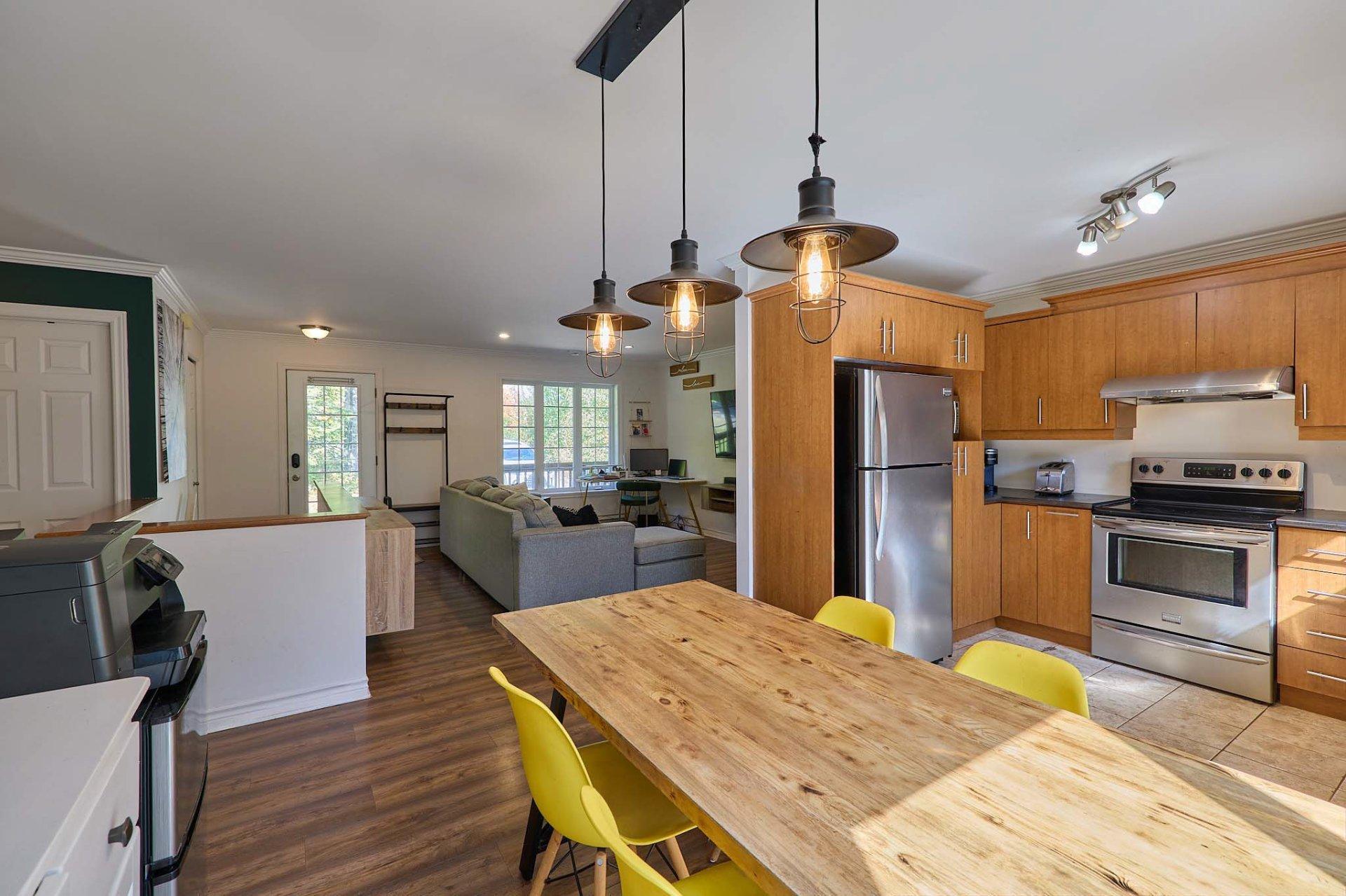 









59

 - 61


23e Avenue

,
Saint-Hippolyte,




QC
J8A1H8


