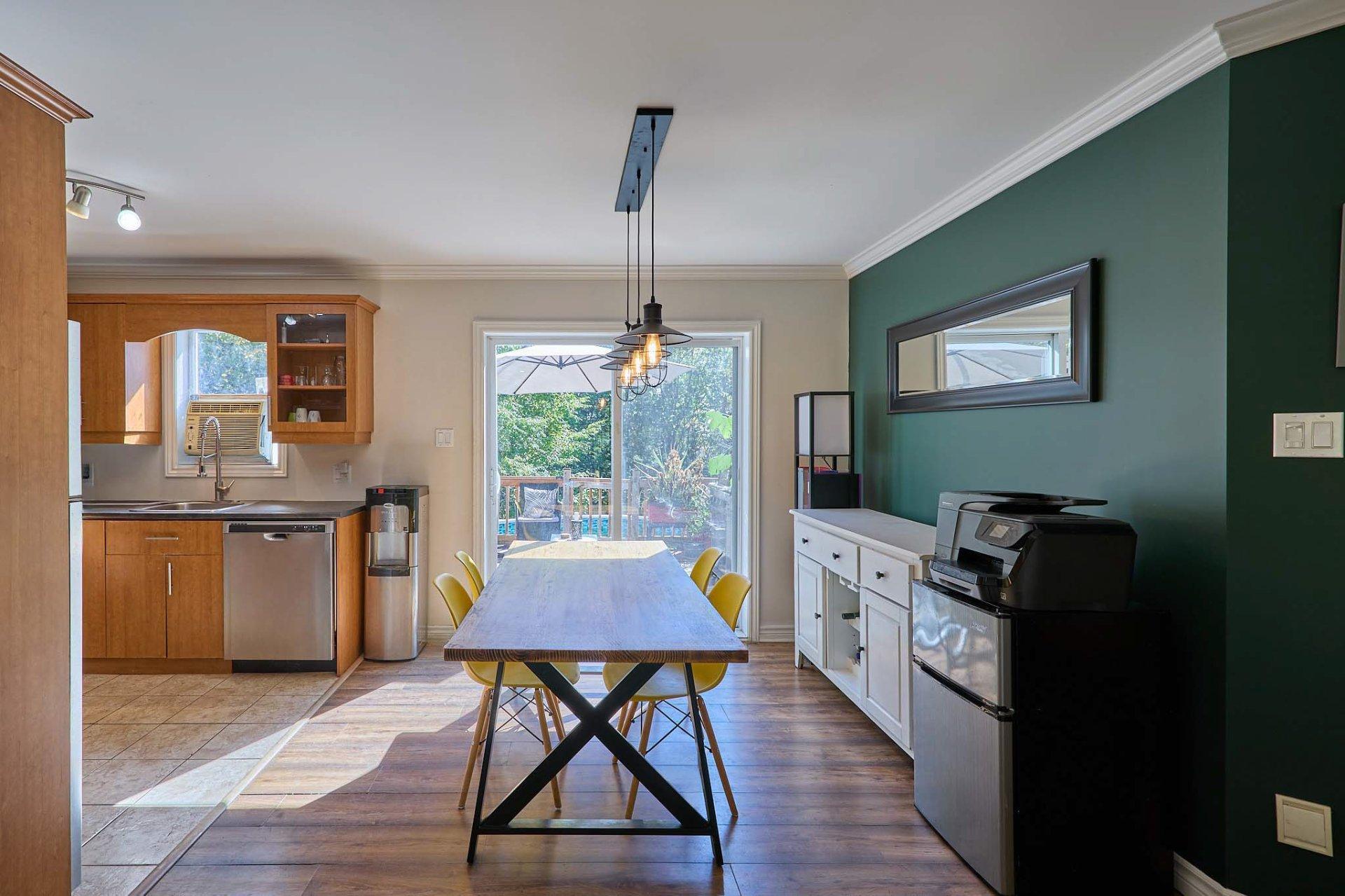 









59

 - 61


23e Avenue

,
Saint-Hippolyte,




QC
J8A1H8

