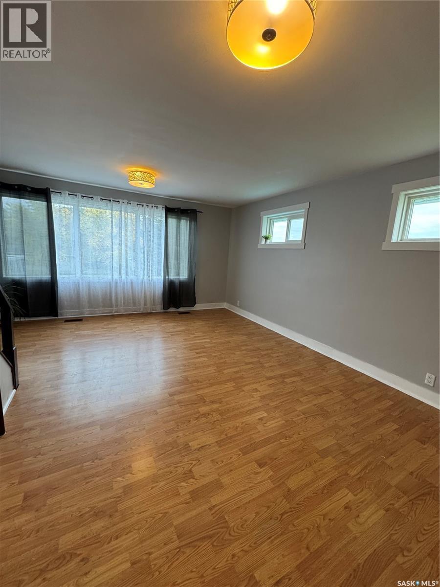 












529 Albert STREET

,
Hudson Bay,




Saskatchewan
S0E0Y0

