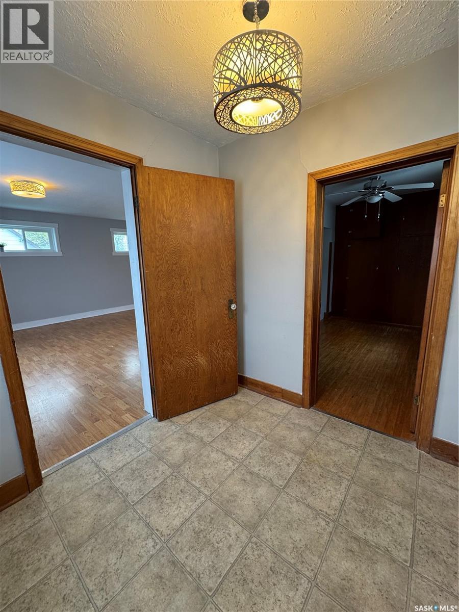 












529 Albert STREET

,
Hudson Bay,




Saskatchewan
S0E0Y0

