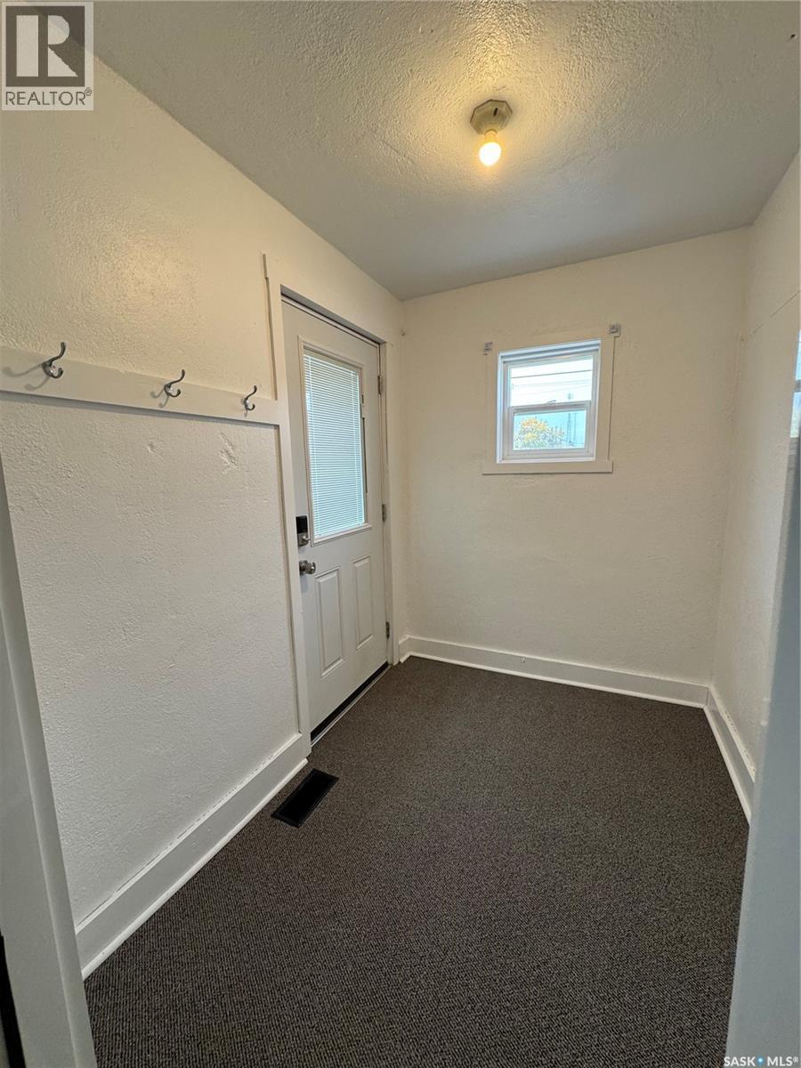 












529 Albert STREET

,
Hudson Bay,




Saskatchewan
S0E0Y0

