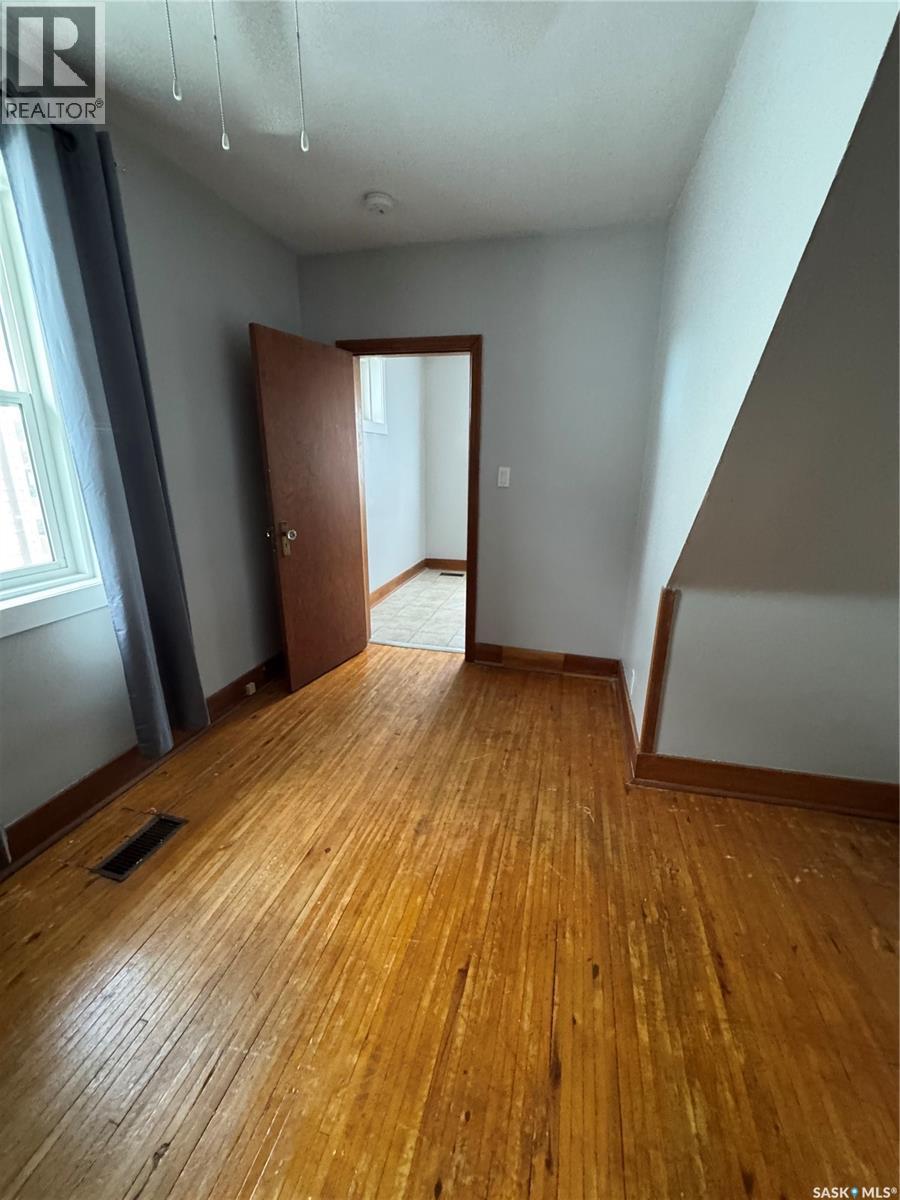 












529 Albert STREET

,
Hudson Bay,




Saskatchewan
S0E0Y0

