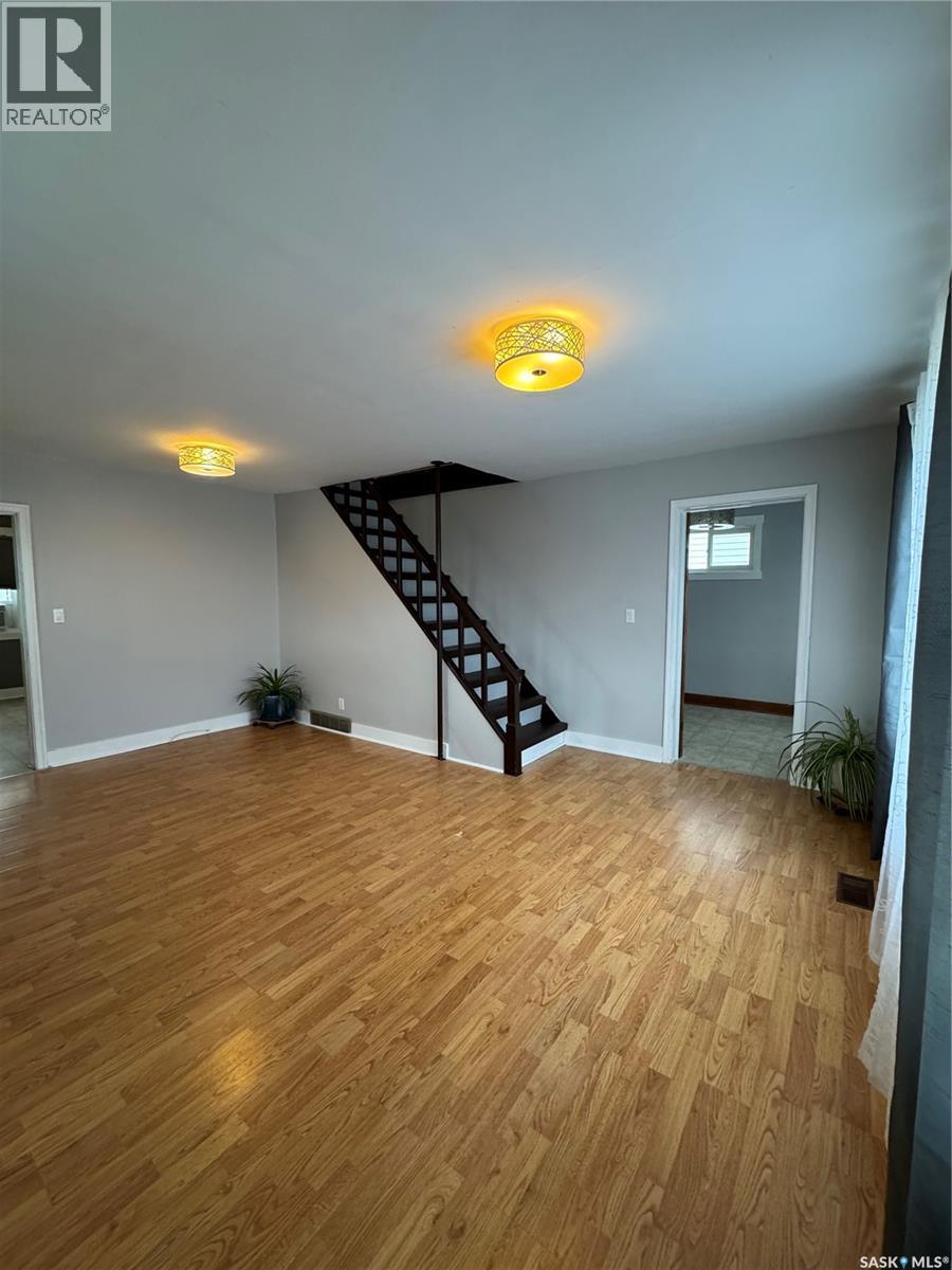 












529 Albert STREET

,
Hudson Bay,




Saskatchewan
S0E0Y0

