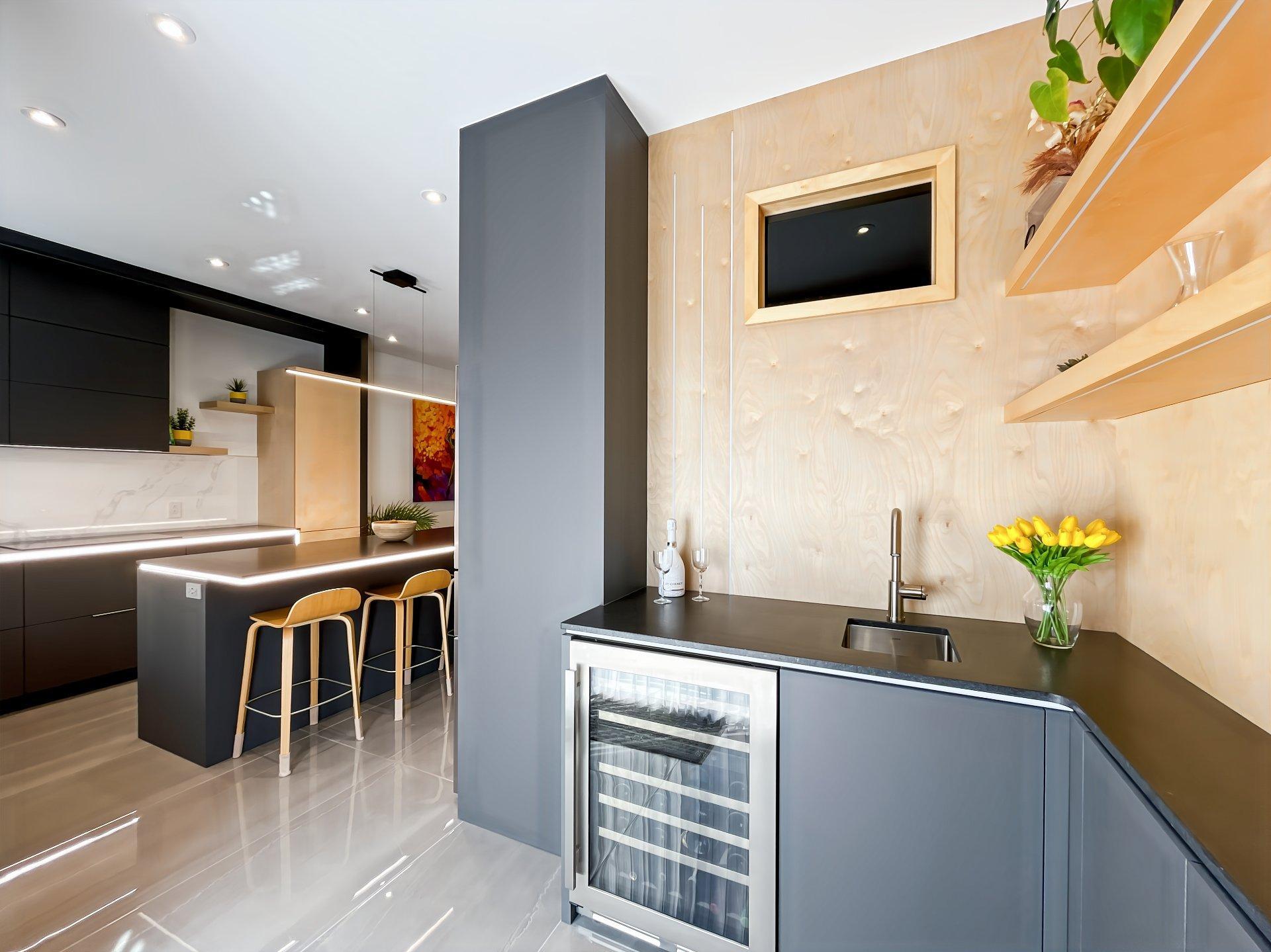 









2654


Av. Ernest-Hemingway

,
Montréal (Saint-Laurent),




QC
H4R3E7

