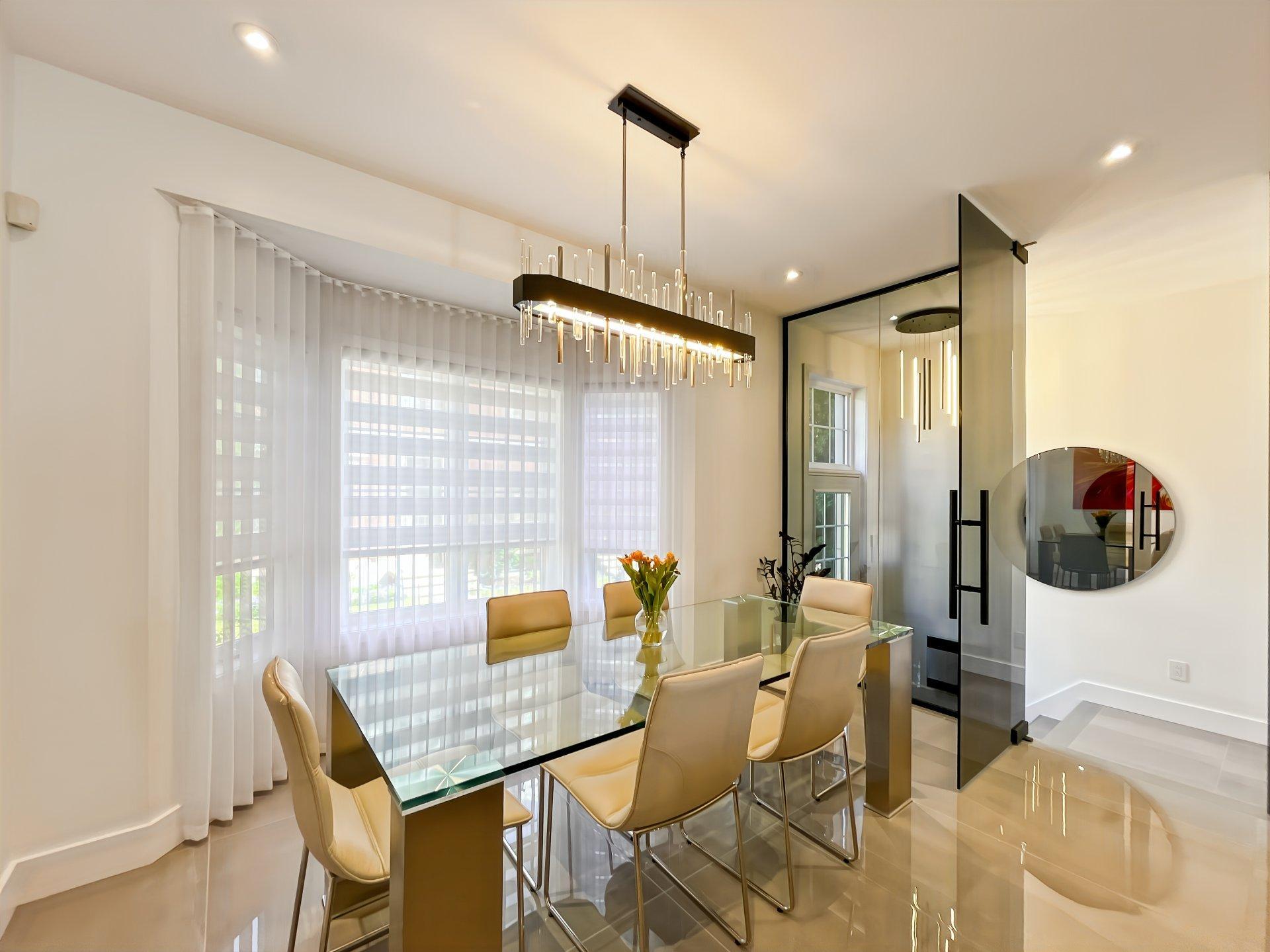 









2654


Av. Ernest-Hemingway

,
Montréal (Saint-Laurent),




QC
H4R3E7

