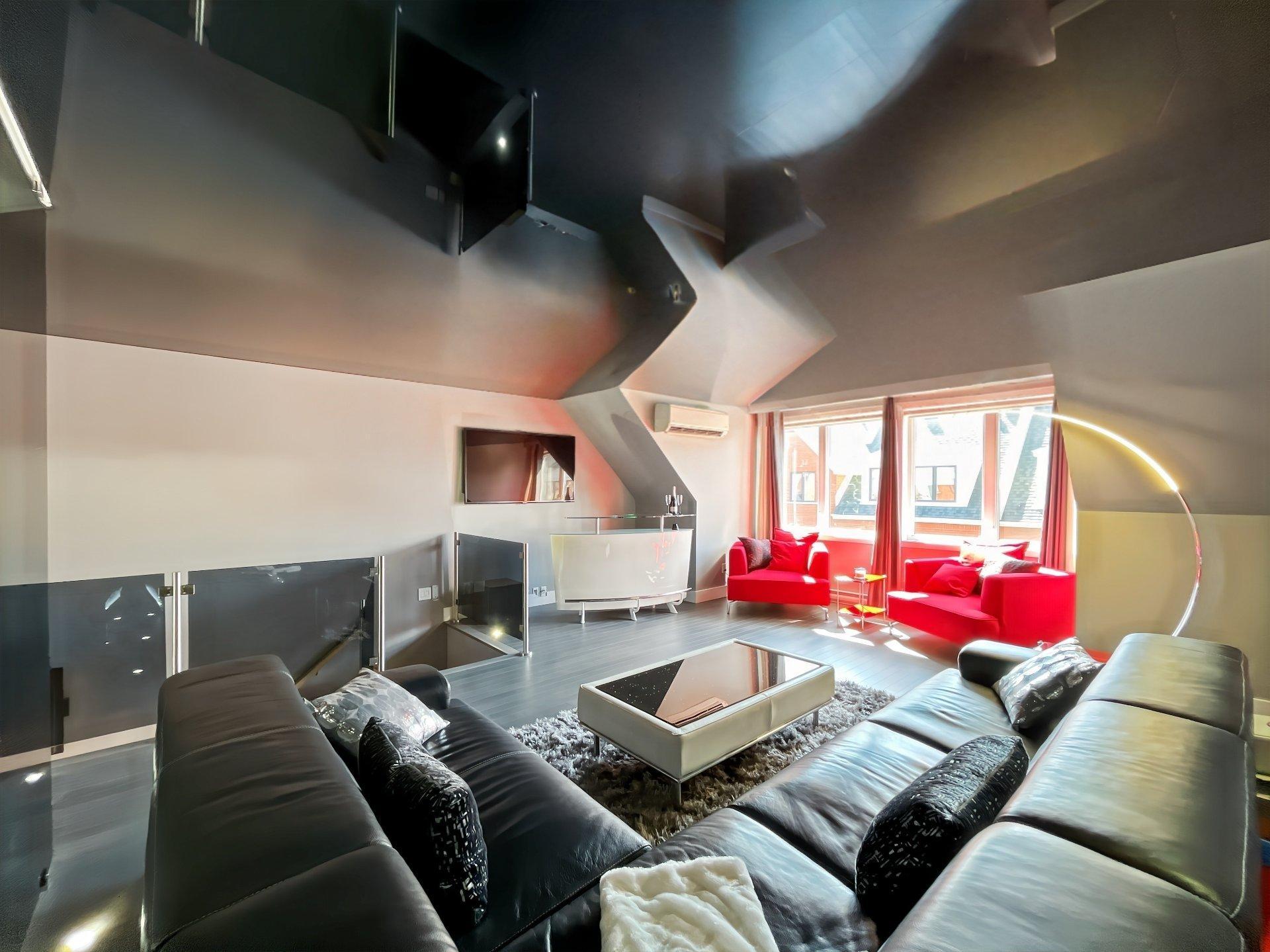 









2654


Av. Ernest-Hemingway

,
Montréal (Saint-Laurent),




QC
H4R3E7

