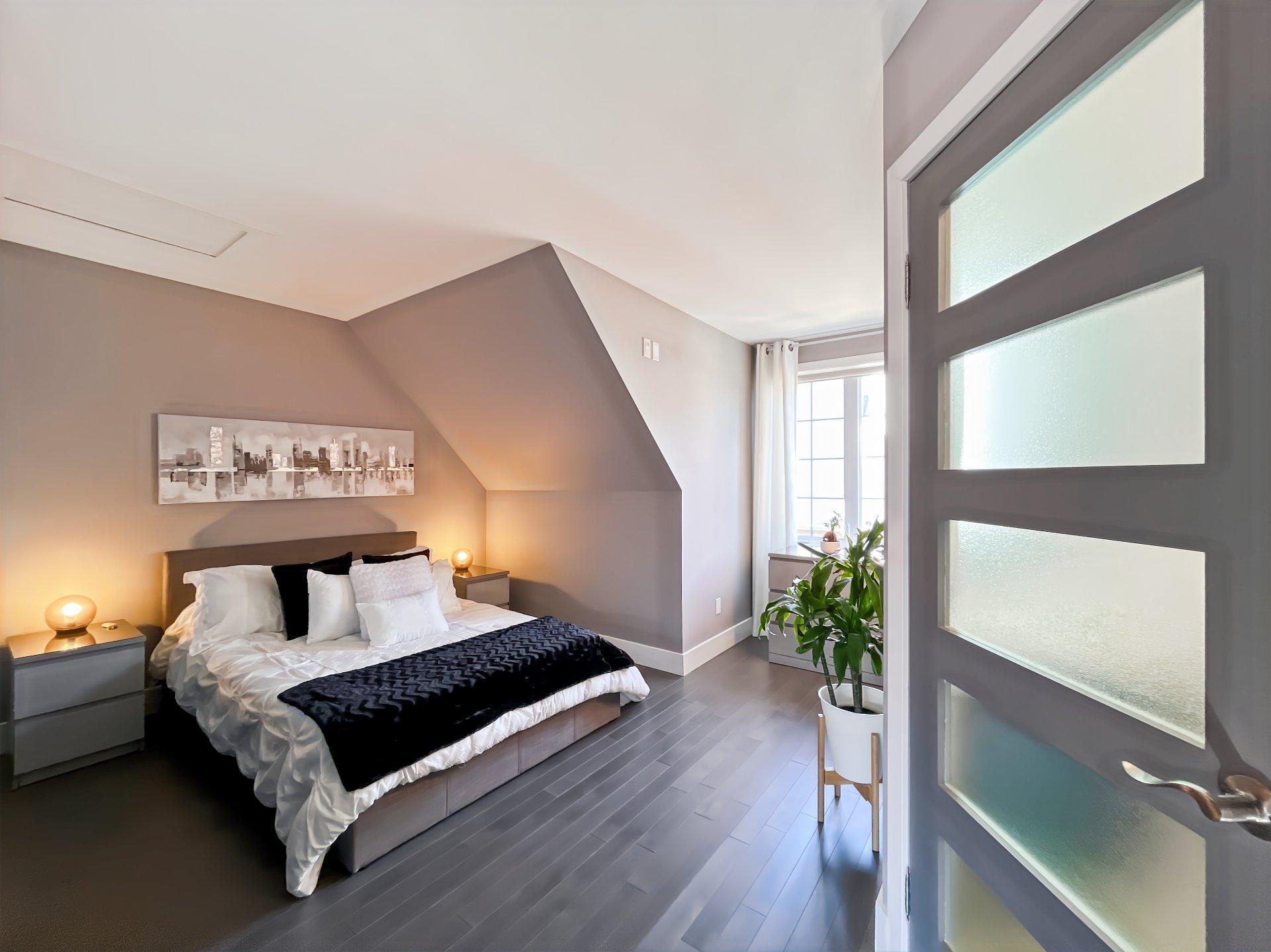 









2654


Av. Ernest-Hemingway

,
Montréal (Saint-Laurent),




QC
H4R3E7

