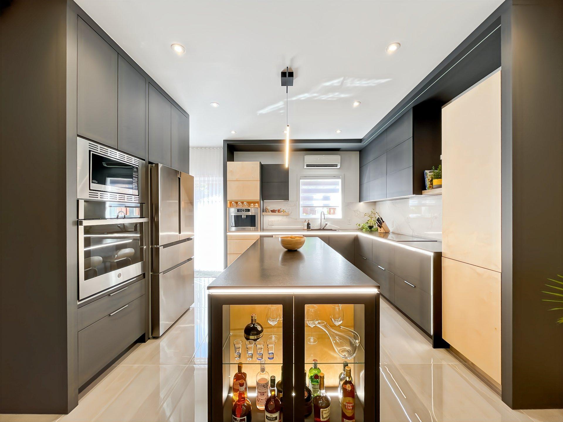 









2654


Av. Ernest-Hemingway

,
Montréal (Saint-Laurent),




QC
H4R3E7


