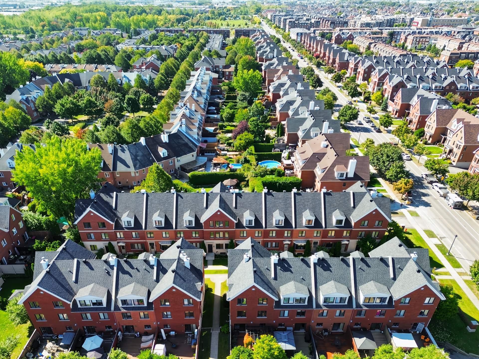 









2654


Av. Ernest-Hemingway

,
Montréal (Saint-Laurent),




QC
H4R3E7

