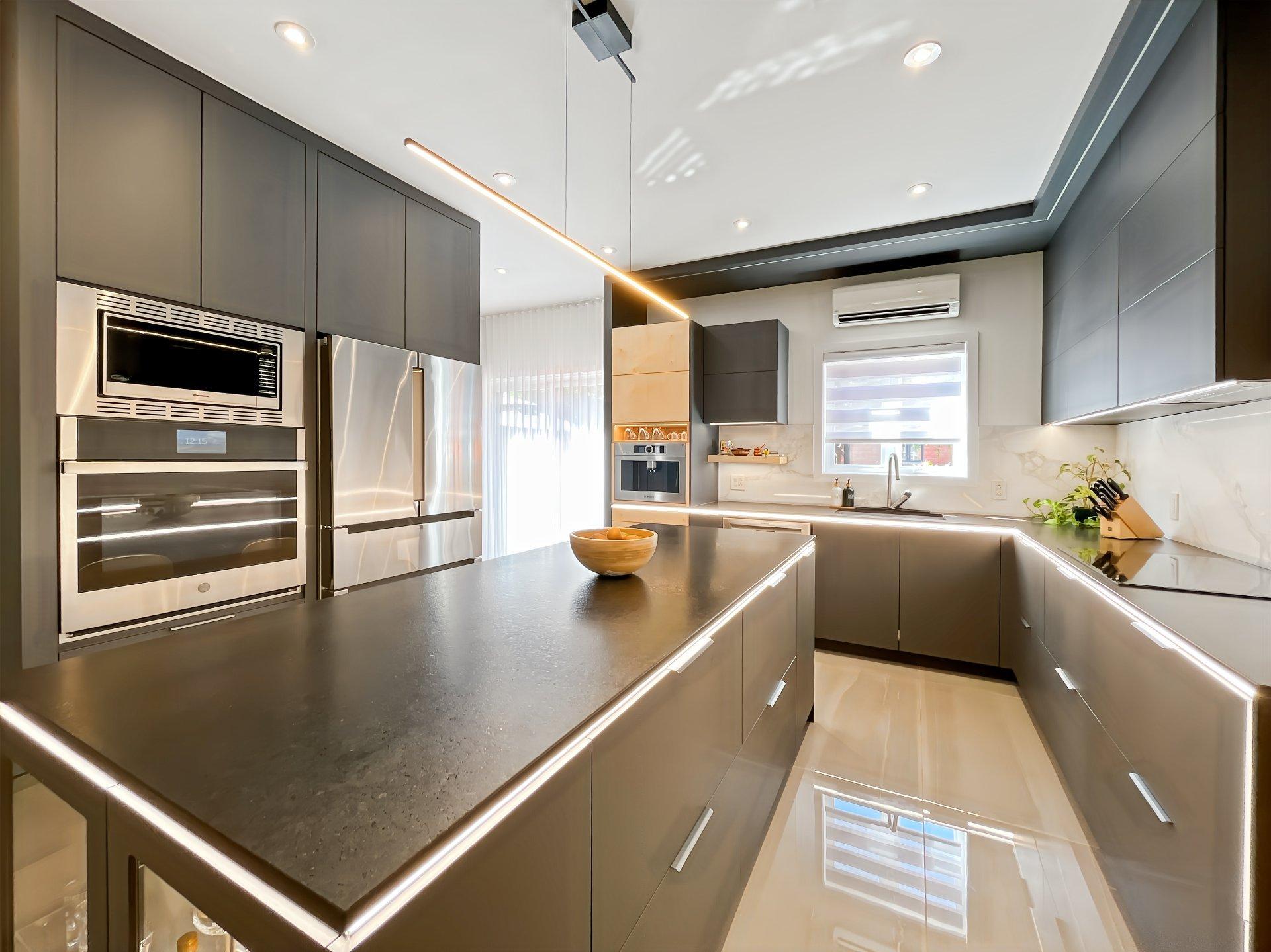 









2654


Av. Ernest-Hemingway

,
Montréal (Saint-Laurent),




QC
H4R3E7

