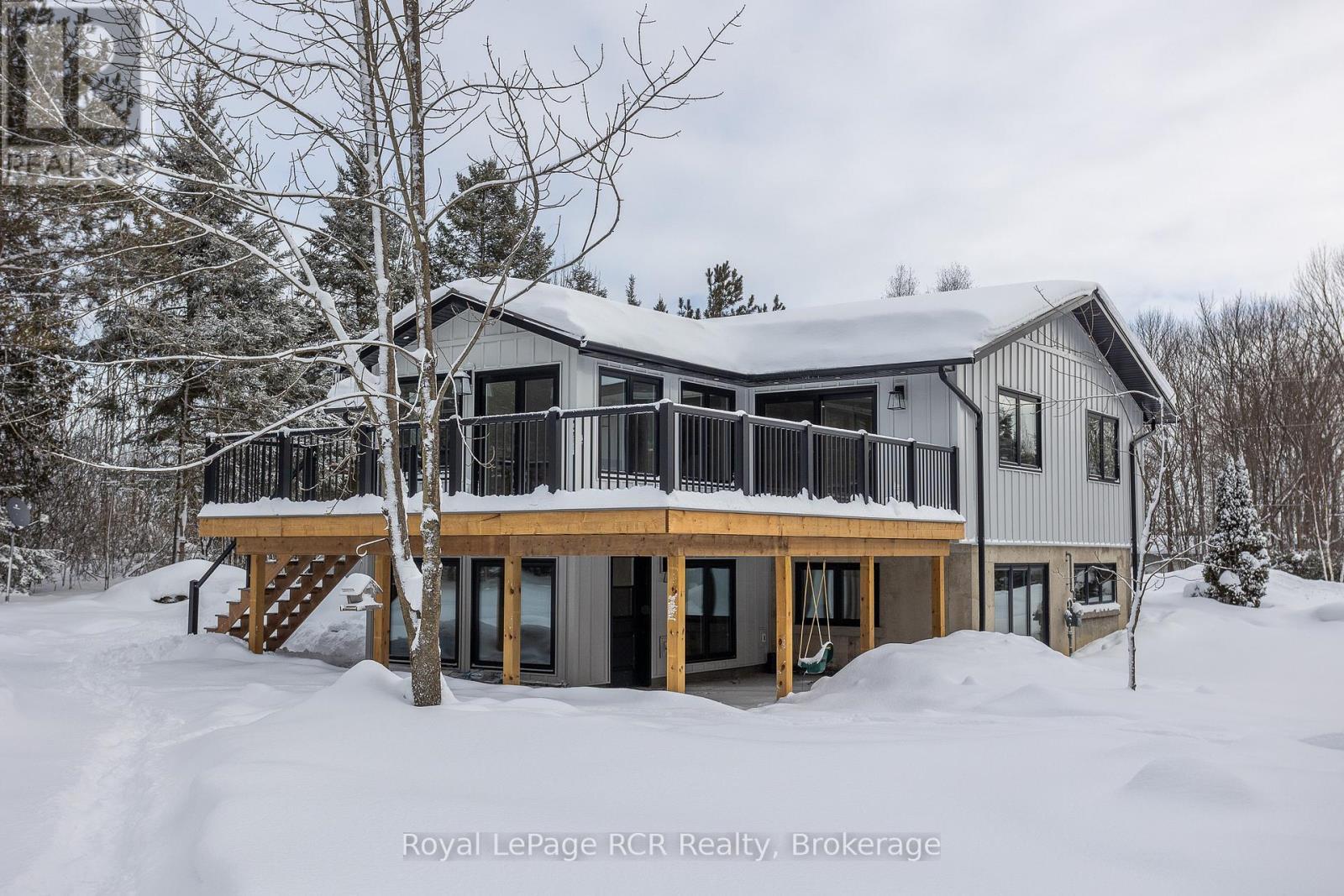 












126 WEST STREET

,
Georgian Bluffs,




Ontario
N4K5N7

