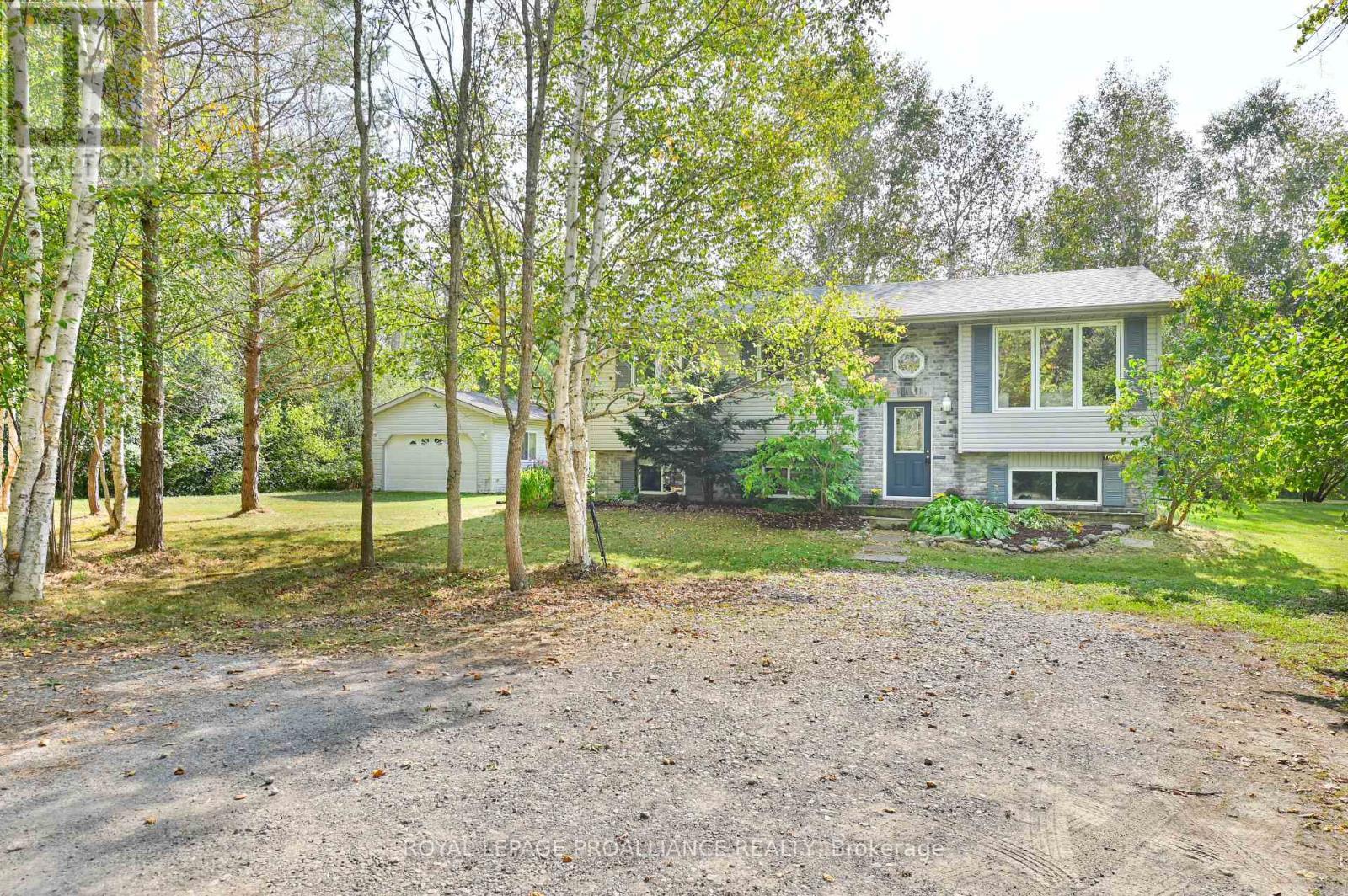 












21289 LOYALIST PARKWAY

,
Prince Edward County (Ameliasburgh),




Ontario
K0K1L0

