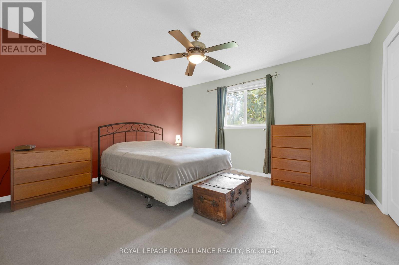 












21289 LOYALIST PARKWAY

,
Prince Edward County (Ameliasburgh),




Ontario
K0K1L0

