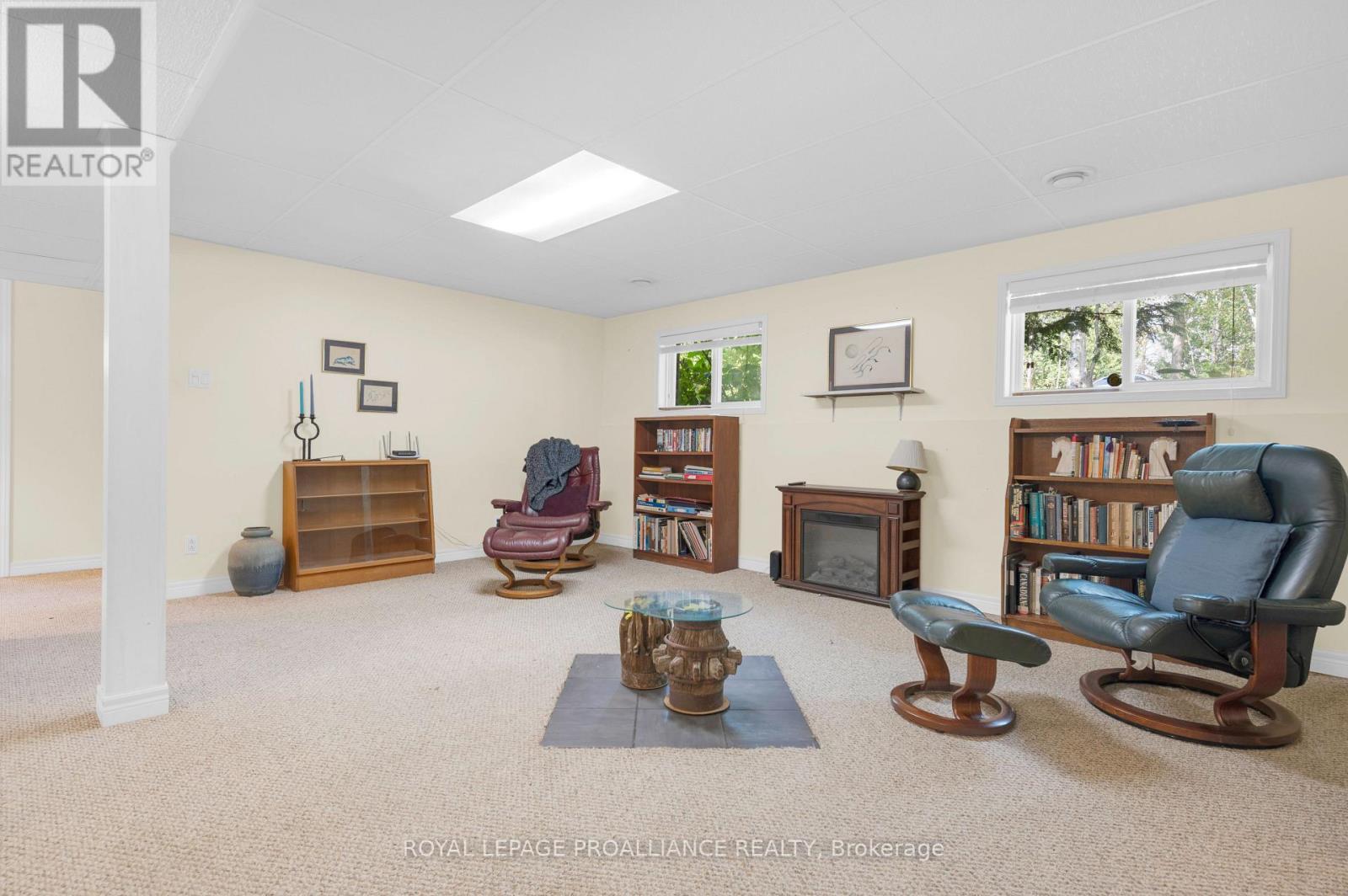 












21289 LOYALIST PARKWAY

,
Prince Edward County (Ameliasburgh),




Ontario
K0K1L0

