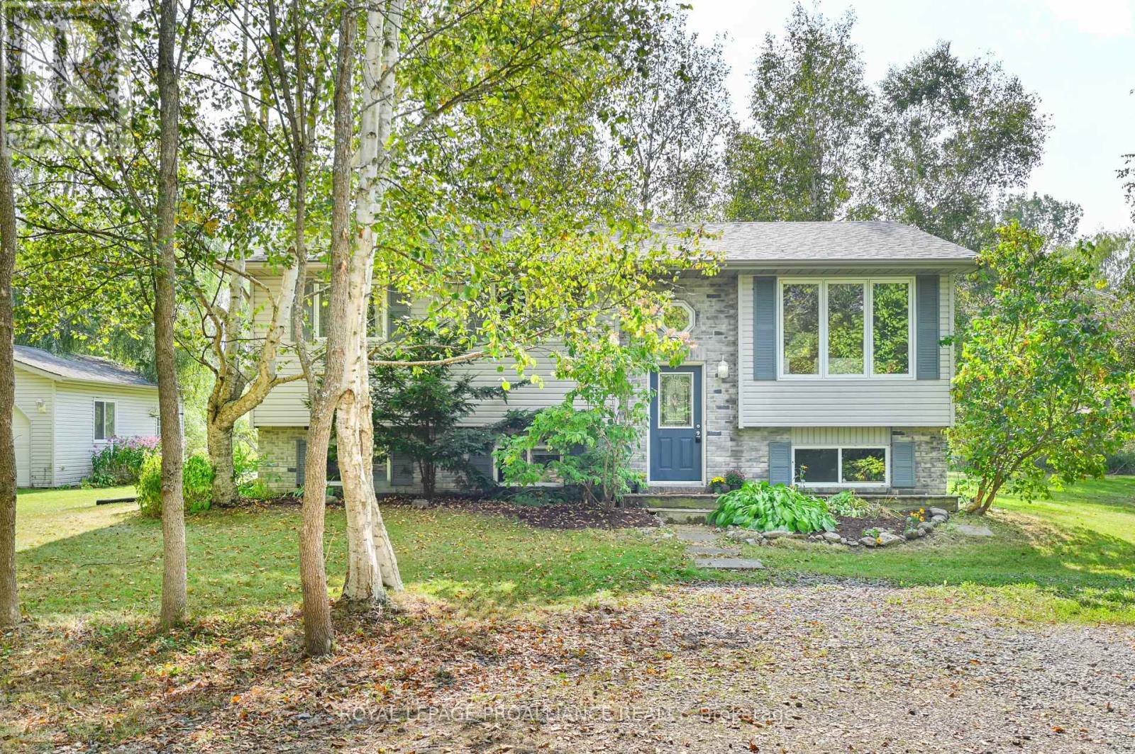 












21289 LOYALIST PARKWAY

,
Prince Edward County (Ameliasburgh),




Ontario
K0K1L0

