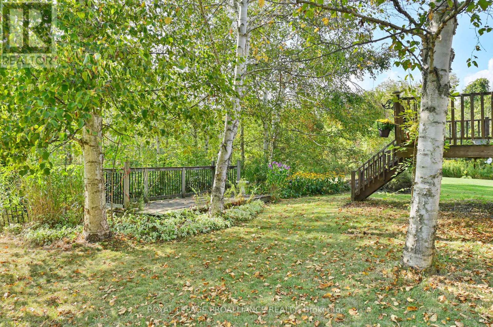 












21289 LOYALIST PARKWAY

,
Prince Edward County (Ameliasburgh),




Ontario
K0K1L0

