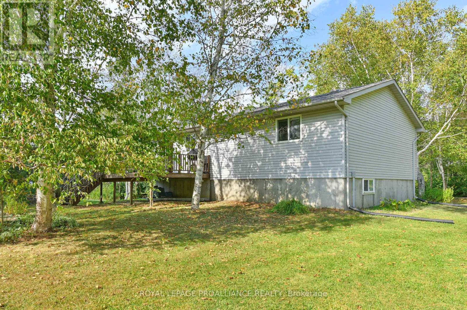 












21289 LOYALIST PARKWAY

,
Prince Edward County (Ameliasburgh),




Ontario
K0K1L0

