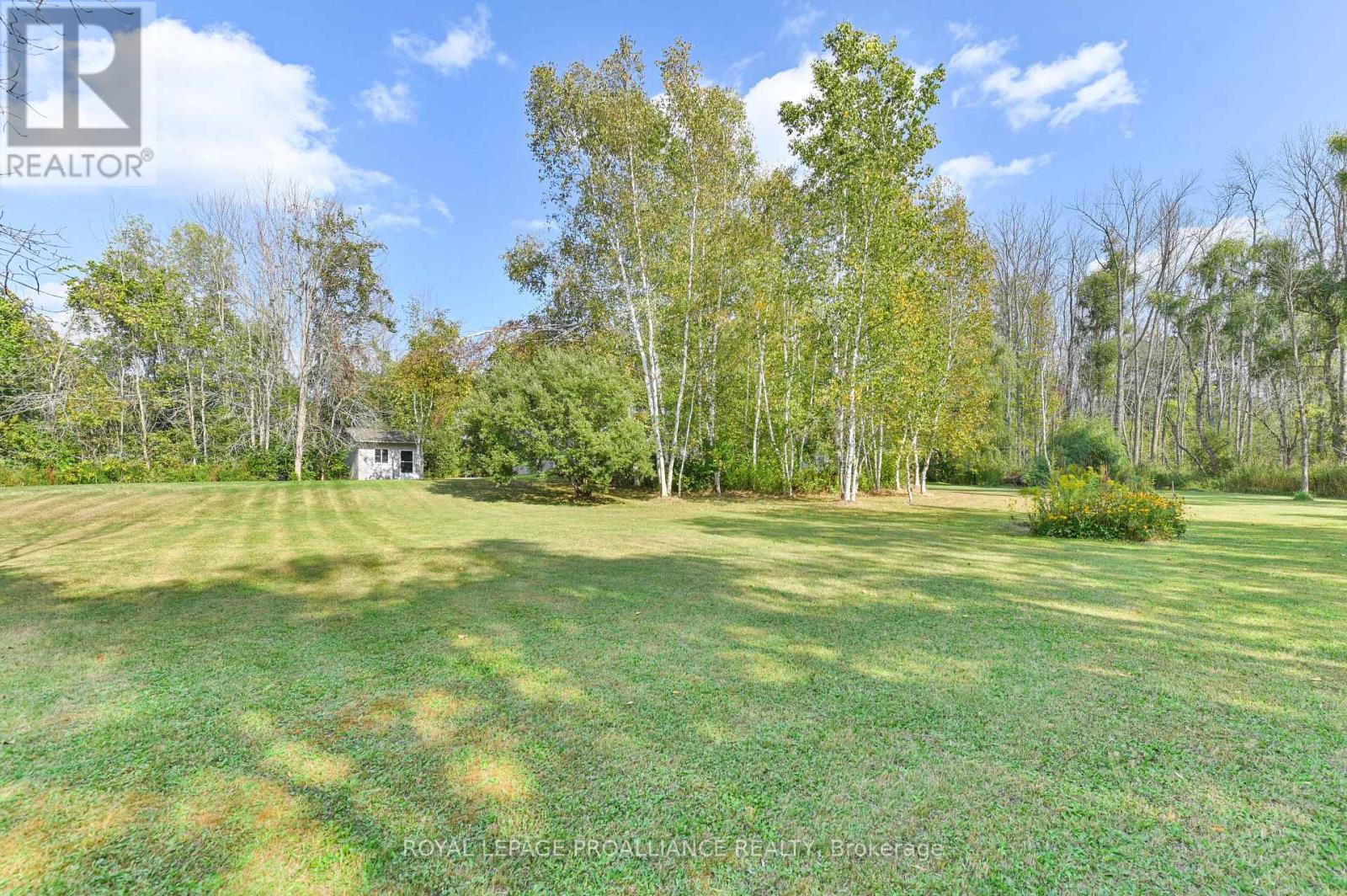 












21289 LOYALIST PARKWAY

,
Prince Edward County (Ameliasburgh),




Ontario
K0K1L0

