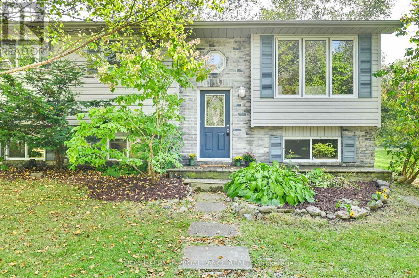 












21289 LOYALIST PARKWAY

,
Prince Edward County (Ameliasburgh),




Ontario
K0K1L0

