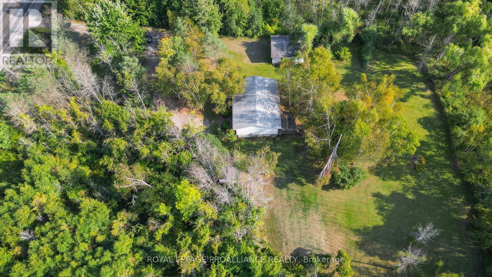 












21289 LOYALIST PARKWAY

,
Prince Edward County (Ameliasburgh),




Ontario
K0K1L0

