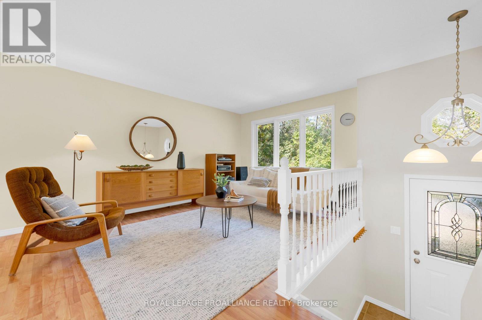 












21289 LOYALIST PARKWAY

,
Prince Edward County (Ameliasburgh),




Ontario
K0K1L0

