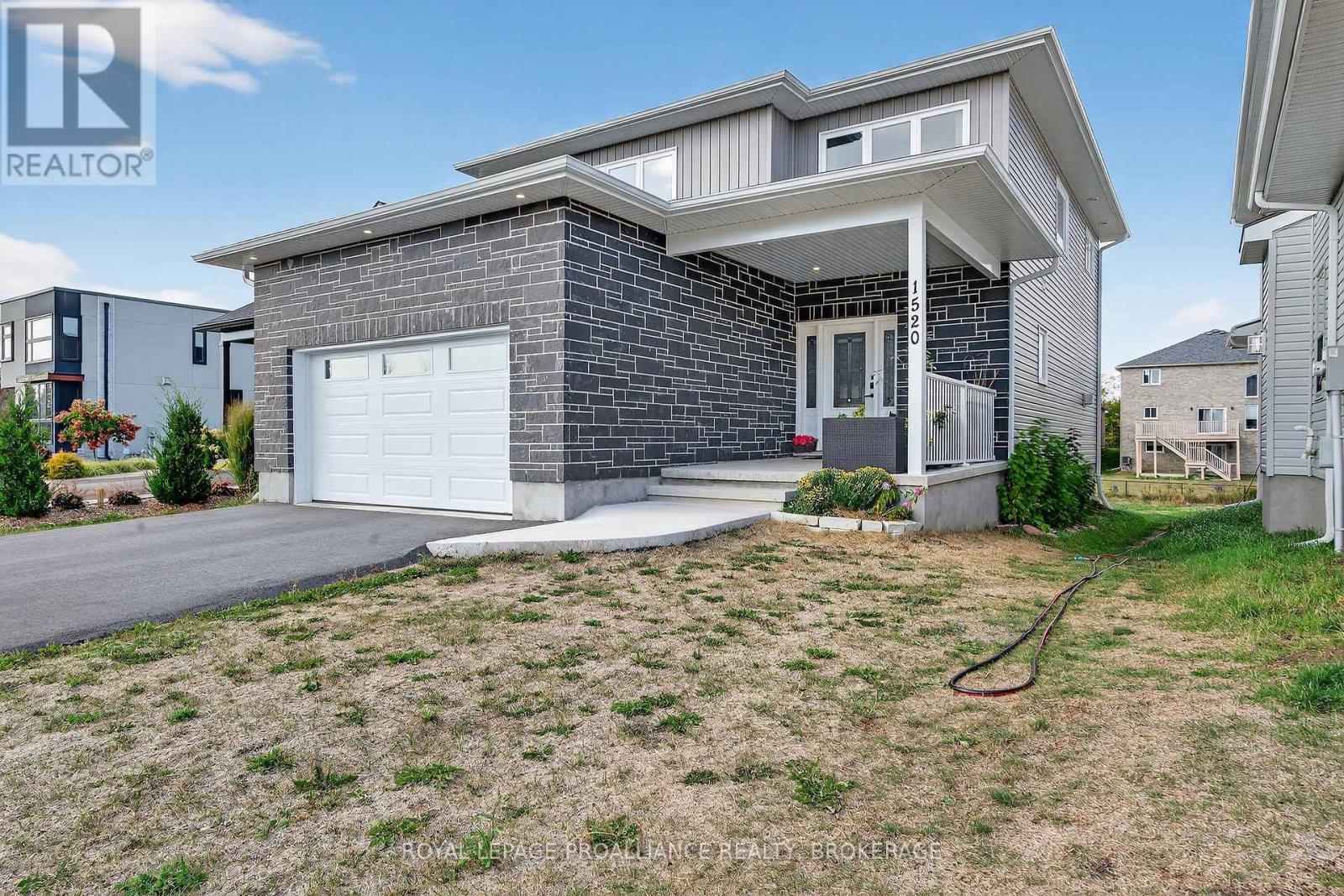 












1520 BERKSHIRE DRIVE

,
Kingston (City Northwest),




Ontario
K7P0S7

