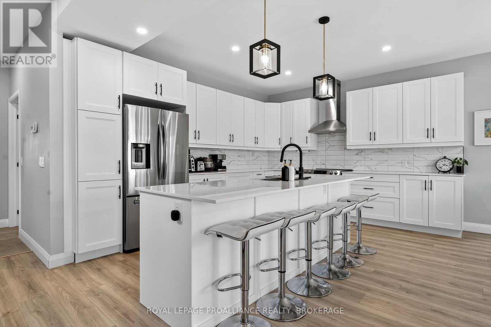 












1520 BERKSHIRE DRIVE

,
Kingston (City Northwest),




Ontario
K7P0S7

